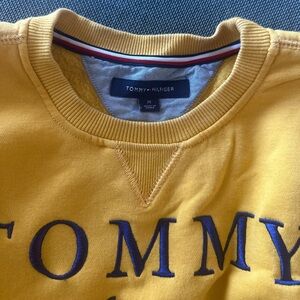 Tommy Hilfiger Yellow Crewneck Sweatshirt Size M